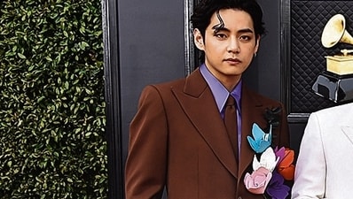 5. Fashion: Stepping out donning clothing and accessories with a vintage, jazz-inspired aesthetic, V's fashion choices occasionally reflect elements of jazz culture. His connection to jazz is notable and adds another layer of depth to his musical and artistic identity, making Taehyung a versatile and dynamic performer in the world of K-pop. ((Photo: Jordan Strauss/Invision/AP) 5. Fashion: Stepping out donning clothing and accessories with a vintage, jazz-inspired aesthetic, V's fashion choices occasionally reflect elements of jazz culture. His connection to jazz is notable and adds another layer of depth to his musical and artistic identity, making Taehyung a versatile and dynamic performer in the world of K-pop. ((Photo: Jordan Strauss/Invision/AP)