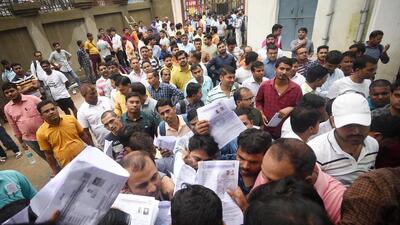 Aspirants arrive at an examination centre in Patna to appear for the BPSC Teacher Recruitment 2023 exam on August 24. (Santosh Kumar/HT) Aspirants arrive at an examination centre in Patna to appear for the BPSC Teacher Recruitment 2023 exam on August 24. (Santosh Kumar/HT)