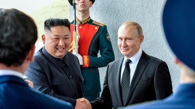 Russian President Vladimir Putin, right, and North Korea's leader Kim Jong Un (AP File)