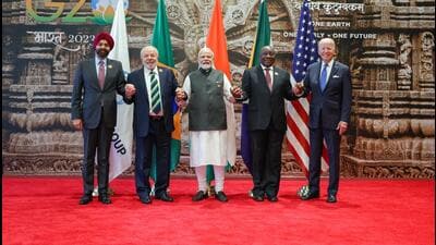 Prime Minister Narendra Modi holds hands with Brazilian President Luiz Inacio Lula Da Silva, South African President Cyril Ramaphosa, US President Joe Biden and World Bank President Ajay Banga during the G20 Leaders' Summit, at Bharat Mandapam, Pragati Maidan, in New Delhi on Saturday. (ANI) Prime Minister Narendra Modi holds hands with Brazilian President Luiz Inacio Lula Da Silva, South African President Cyril Ramaphosa, US President Joe Biden and World Bank President Ajay Banga during the G20 Leaders' Summit, at Bharat Mandapam, Pragati Maidan, in New Delhi on Saturday. (ANI)