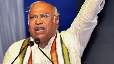 BJP-JD(S) may come together but cannot suppress Congress in K'taka, says Kharge BJP-JD(S) may come together but cannot suppress Congress in K'taka, says Kharge
