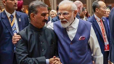 Prime Minister Narendra Modi with Himachal Pradesh chief minister Sukhvinder Singh Sukhu at the Gala Dinner during the G20 Summit in New Delhi on Saturday. (PTI) Prime Minister Narendra Modi with Himachal Pradesh chief minister Sukhvinder Singh Sukhu at the Gala Dinner during the G20 Summit in New Delhi on Saturday. (PTI)