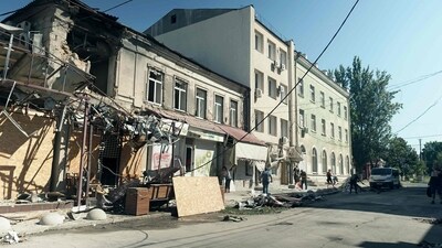 Russia-Ukraine War: A local resident clear the rubbles of his destroyed following Russian missiles strike in Kherson. (AFP) Russia-Ukraine War: A local resident clear the rubbles of his destroyed following Russian missiles strike in Kherson. (AFP)
