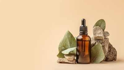 Kavala Graha: Kavala graha has a detoxifying effect and gives relief from migraine headaches. Ayurveda suggests oil pulling with chandanadi taila and mahanarayani taila to cure migraine attacks. (Freepik ) Kavala Graha: Kavala graha has a detoxifying effect and gives relief from migraine headaches. Ayurveda suggests oil pulling with chandanadi taila and mahanarayani taila to cure migraine attacks. (Freepik )