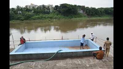 Civic activist has criticised the Pune Municipal Corporation’s (PMC) decision to spend  ₹1.5 crore on mobile immersion tanks (HT FILE PHOTO)
