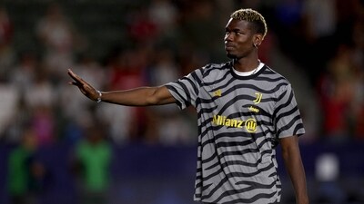 Paul Pogba #10 of Juventus waves as he leaves the field (Getty Images) Paul Pogba #10 of Juventus waves as he leaves the field (Getty Images)