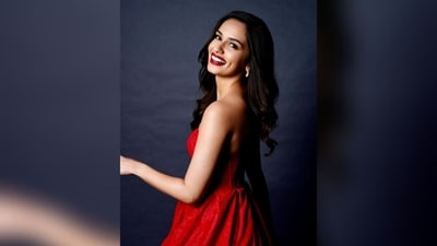 Assisted by hairstylist Suhas Mohite, Manushi styled her lush locks into soft curls and left them open at the centre, cascading beautifully down her shoulders. (Instagram/@manushi_chhillar) Assisted by hairstylist Suhas Mohite, Manushi styled her lush locks into soft curls and left them open at the centre, cascading beautifully down her shoulders. (Instagram/@manushi_chhillar)