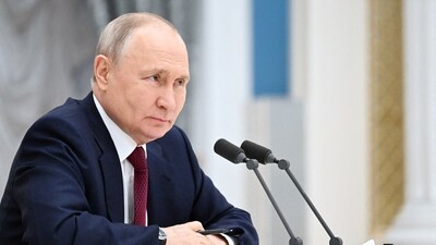 Russian Economy: Russian president Vladimir Putin attends a meeting. (Reuters)
