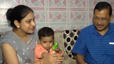 Delhi chief minister Arvind Kejriwal visited Kanav's family in Najafgarh on Tuesday. (ANI) Delhi chief minister Arvind Kejriwal visited Kanav's family in Najafgarh on Tuesday. (ANI)