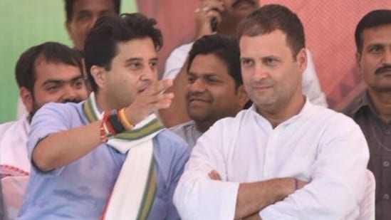 Jyotiraditya Scindia with Rahul Gandhi. (HT File Photo)