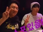 Bang Si-Hyuk, Jungkook, and TXT's Soobin, Beomgyu, Taehyun, Huening Kai celebrate Yeonjun's birthday.