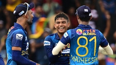 Sri Lanka's Dunith Wellalage (C) celebrates with teammates after taking the wicket of India's KL Rahul (AFP) Sri Lanka's Dunith Wellalage (C) celebrates with teammates after taking the wicket of India's KL Rahul (AFP)
