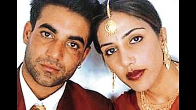 Mithu and Jassi Sidhu (File) Mithu and Jassi Sidhu (File)