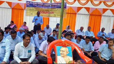 Odisha primary school teachers held protests outside offices of block education officers and district education officers as schools remained closed (X/@JogaMountaineer) Odisha primary school teachers held protests outside offices of block education officers and district education officers as schools remained closed (X/@JogaMountaineer)