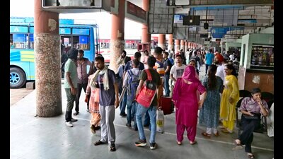 Passengers waiting at the bus terminal in Ludhiana on Wednesday. (Gurpreet Singh/ht) Passengers waiting at the bus terminal in Ludhiana on Wednesday. (Gurpreet Singh/ht)
