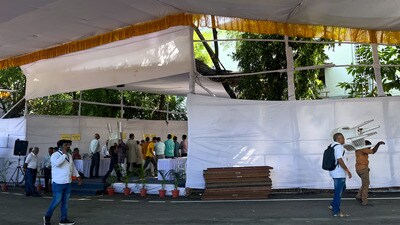 Preparation underway for RSS meeting at SP College grounds on Tilak Road, on Wednesday. (Kalpesh Nukte/HT PHOTO)