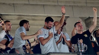 Serbian tennis star Novak Djokovic (C) shows his emotions as he is welcomed by a crowd of thousands in central Belgrade after winning the US Open (AFP) Serbian tennis star Novak Djokovic (C) shows his emotions as he is welcomed by a crowd of thousands in central Belgrade after winning the US Open (AFP)