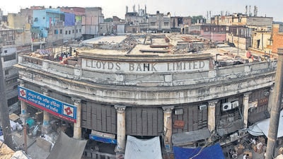The worn-out building once served as the palace of Begum Samru, a powerful figure who presided over a mercenary army comprising both Indians and Europeans in the 18th century. (HT Archive) The worn-out building once served as the palace of Begum Samru, a powerful figure who presided over a mercenary army comprising both Indians and Europeans in the 18th century. (HT Archive)