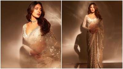 Esha Gupta is an absolute fashionista. The actor keeps slaying fashion goals like a pro with snippets from her fashion diaries on her Instagram profile on a regular basis. From acing casual ensembles to showing us snippets of her ethnic diaries to looking stunning in formal fashion, Esha can do it all. The actor, a day back, shared a string of pictures of herself looking surreal in the six yards of grace. (Instagram/@egupta) Esha Gupta is an absolute fashionista. The actor keeps slaying fashion goals like a pro with snippets from her fashion diaries on her Instagram profile on a regular basis. From acing casual ensembles to showing us snippets of her ethnic diaries to looking stunning in formal fashion, Esha can do it all. The actor, a day back, shared a string of pictures of herself looking surreal in the six yards of grace. (Instagram/@egupta)