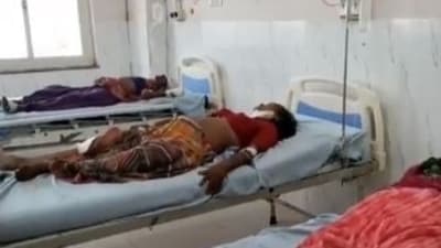 Rajasthan accident: The injured were rushed to the hospital immediately after the road accident.