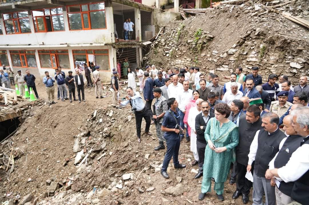Congress leader Priyanka Gandhi Vadra along with chief minister Sukhvinder Singh Sukhu and his deputy Mukesh Agnihotri at the Summerhill landslide site in Shimla on Wednesday. (Deepak Sansta/HT) Congress leader Priyanka Gandhi Vadra along with chief minister Sukhvinder Singh Sukhu and his deputy Mukesh Agnihotri at the Summerhill landslide site in Shimla on Wednesday. (Deepak Sansta/HT)