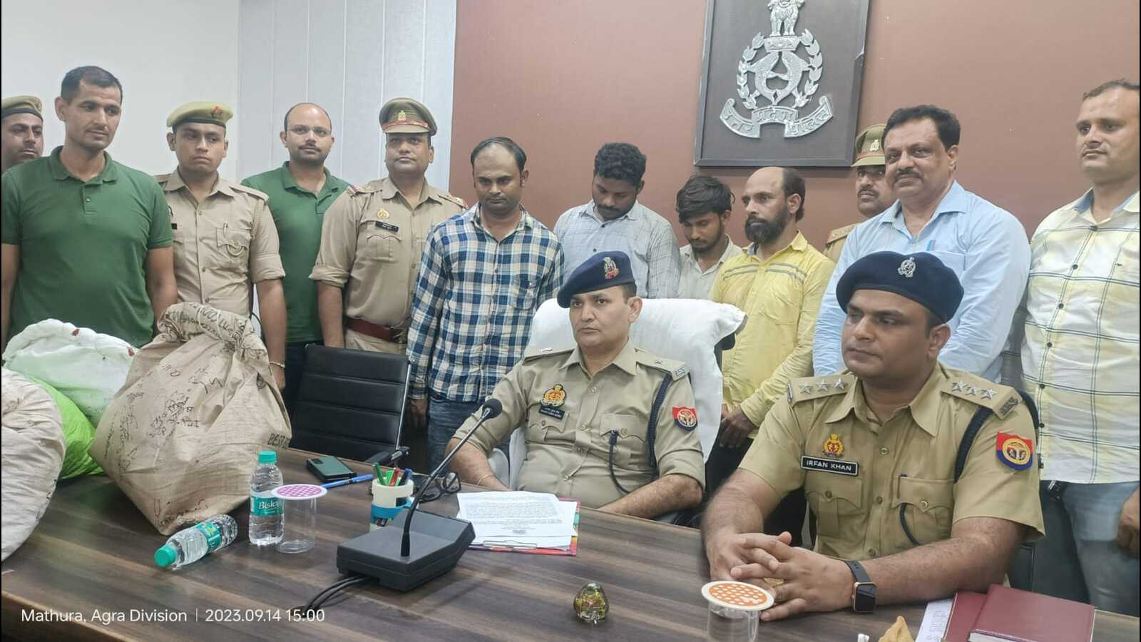 Four arrested with 50 kg Charas in Agra - Vimarsana News