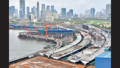 HT was the first to report on the finalisation of the compensation policy. It showed that the income and daily catch of marginal fisherfolks had reduced by half since work on the Mumbai Coastal Road Project (south) started in October 2018. (HT PHOTO)