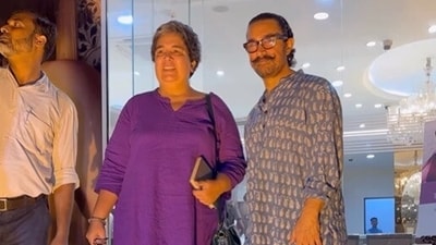 Aamir Khan with Reena Dutta in Bandra, Mumbai. (Viral Bhayani) Aamir Khan with Reena Dutta in Bandra, Mumbai. (Viral Bhayani)