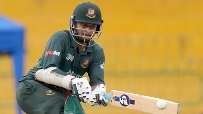 Shakib scored 80 runs in 85 balls while Hridoy made 54 in 81. Bangladesh's lower order also contributed runs and they managed to end with a strong total of 265/8. (AP) Shakib scored 80 runs in 85 balls while Hridoy made 54 in 81. Bangladesh's lower order also contributed runs and they managed to end with a strong total of 265/8. (AP)