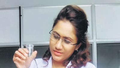 Bootstrapped green cosmetic venture started by first-time entrepreneur Soniya Gaikwad has plant-based and scientifically-developed offerings. (HT) Bootstrapped green cosmetic venture started by first-time entrepreneur Soniya Gaikwad has plant-based and scientifically-developed offerings. (HT)
