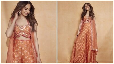 Rakul Preet: Infuse some excitement with a trendy, contemporary lehenga adorned with intricate sequins and embroidery. Complete the look with contrasting jewelry pieces. (Instagram/@rakulpreet) Rakul Preet: Infuse some excitement with a trendy, contemporary lehenga adorned with intricate sequins and embroidery. Complete the look with contrasting jewelry pieces. (Instagram/@rakulpreet)