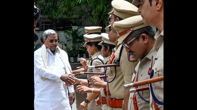 Karnataka chief minister Siddaramaiah meets with senior police officers during the Senior Police Officers Conference at DG & IG office, in Benglauru on Friday. (ANI) Karnataka chief minister Siddaramaiah meets with senior police officers during the Senior Police Officers Conference at DG & IG office, in Benglauru on Friday. (ANI)