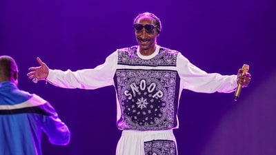 Rapper Snoop Dogg performs during a celebration of hip hop, as the music genre turns 50 years old, at Yankee Stadium in the Bronx, in New York, U.S., August 12, 2023. REUTERS/Eduardo Munoz (REUTERS)