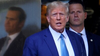 FILE PHOTO: Former U.S. President Donald Trump departs from Trump Tower to give a deposition to New York Attorney General Letitia James who sued Trump and his Trump Organization, in New York City, U.S., April 13, 2023. REUTERS/Mike Segar/File Photo (REUTERS)