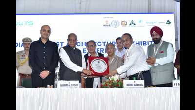 UT administrator Banwari Lal Purohit inaugurating the expo at Parade Ground, Sector 17, Chandigarh, on Friday. (HT Photo)
