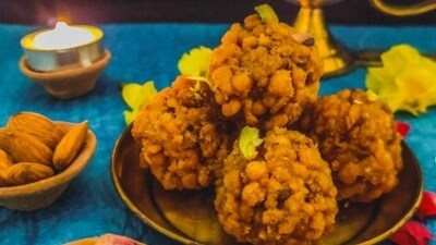 Boondi ke laddoo: Boondi ke laddoo is a popular prasad item and is offered to many Hindu deities. Boondi is prepared with besan and then soaked in sugar syrup which is then shaped as laddoo. (Instagram/paromitas_delight) Boondi ke laddoo: Boondi ke laddoo is a popular prasad item and is offered to many Hindu deities. Boondi is prepared with besan and then soaked in sugar syrup which is then shaped as laddoo. (Instagram/paromitas_delight)
