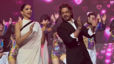 Deepika Padukone and Shah Rukh Khan dance to Chaleya at Jawan press con