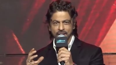 Shah Rukh sings happy birthday for Nayanthara's mother at Jawan press conference Shah Rukh sings happy birthday for Nayanthara's mother at Jawan press conference