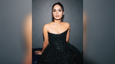 Manushi kept her accessories to a minimum. She styled her look with a sleek diamond choker necklace and statement rings adorning her fingers. (Instagram/@manushi_chhillar) Manushi kept her accessories to a minimum. She styled her look with a sleek diamond choker necklace and statement rings adorning her fingers. (Instagram/@manushi_chhillar)