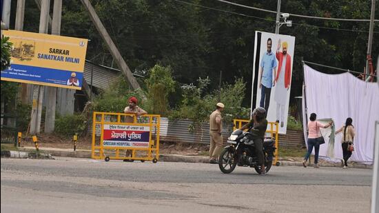 The repaired road leading up to Bawa White House in Mohali. (HT Photo)