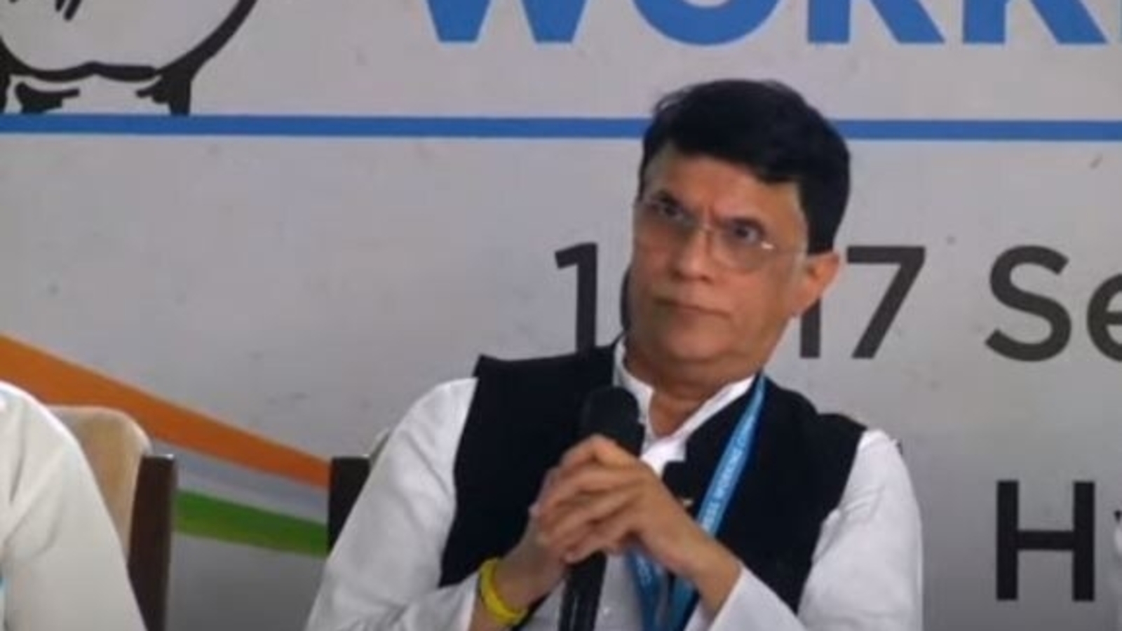 'If tomorrow they realise': Pawan Khera on 14 journalists 'boycotted' by INDIA | Latest News India - Vimarsana News