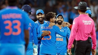 Kuldeep Yadav, Rohit Sharma, Ravindra Jadeja and others celebrate during Asia Cup 2023 (BCCI Twitter)
