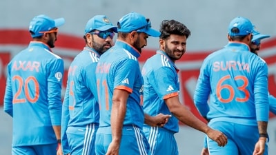 India's skipper Rohit Sharma with Shardul Thakur and others (ANI ) India's skipper Rohit Sharma with Shardul Thakur and others (ANI )