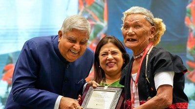 Vice President Jagdeep Dhankhar confers an award on Subbayya Muthaiya Karai during the Sangeet Natak Akademi Amrit Awards, in New Delhi, Saturday, Sept. 16. (PTI) Vice President Jagdeep Dhankhar confers an award on Subbayya Muthaiya Karai during the Sangeet Natak Akademi Amrit Awards, in New Delhi, Saturday, Sept. 16. (PTI)
