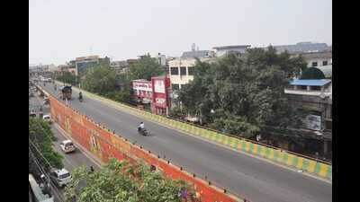 The DPR also includes a 400-metre flyover proposal aimed at easing congestion at the busy Meerut crossing intersection (Sakib Ali/HT Photo) The DPR also includes a 400-metre flyover proposal aimed at easing congestion at the busy Meerut crossing intersection (Sakib Ali/HT Photo)