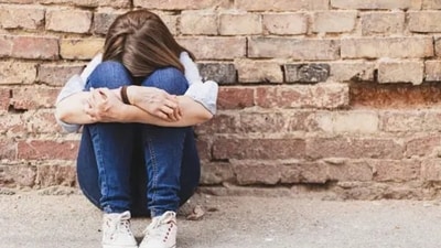 Common struggles of people with childhood emotional neglect (Unsplash) Common struggles of people with childhood emotional neglect (Unsplash)