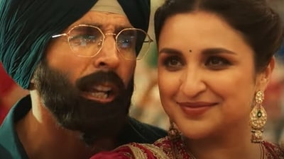 Akshay Kumar and Parineeti Chopra in Jalsa 2.0, the new song from Mission Raniganj Akshay Kumar and Parineeti Chopra in Jalsa 2.0, the new song from Mission Raniganj