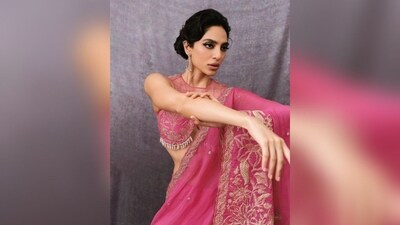 Assisted by celebrity makeup artist Shraddha Mishra, Sobhita got decked up in pink eyeshadow, mascara-coated lashes, winged eyeliner, contoured cheeks and a shade of nude lipstick. (Instagram/@sobhitad) Assisted by celebrity makeup artist Shraddha Mishra, Sobhita got decked up in pink eyeshadow, mascara-coated lashes, winged eyeliner, contoured cheeks and a shade of nude lipstick. (Instagram/@sobhitad)