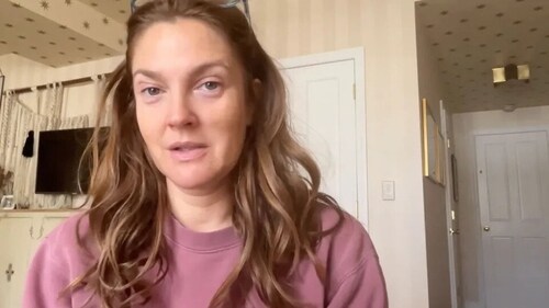 Drew revealed her intention to broadcast her show without the assistance of writers (Instagram/drewbarrymore) Drew revealed her intention to broadcast her show without the assistance of writers (Instagram/drewbarrymore)