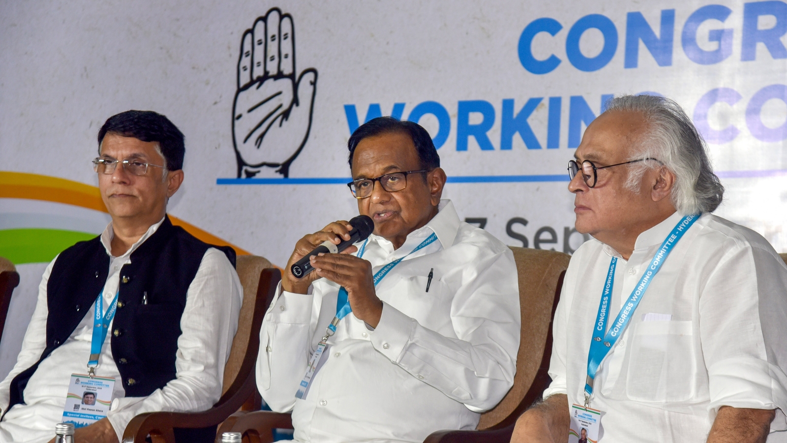 Congress key panel firms up poll plans, leaders voice concern on AAP ...